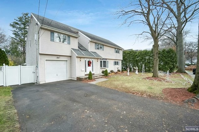 29 Engle Rd, Paramus, NJ 07652