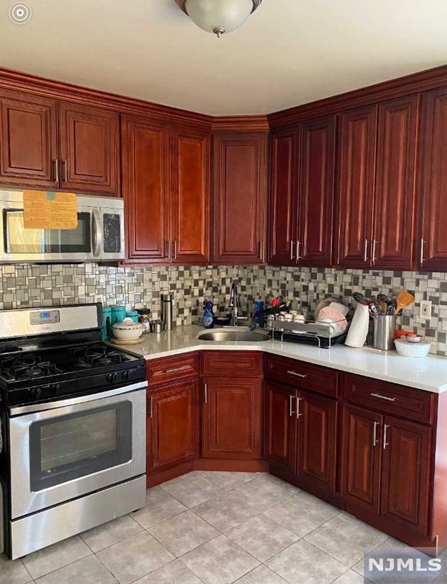85 A St, Port Reading, NJ 07064