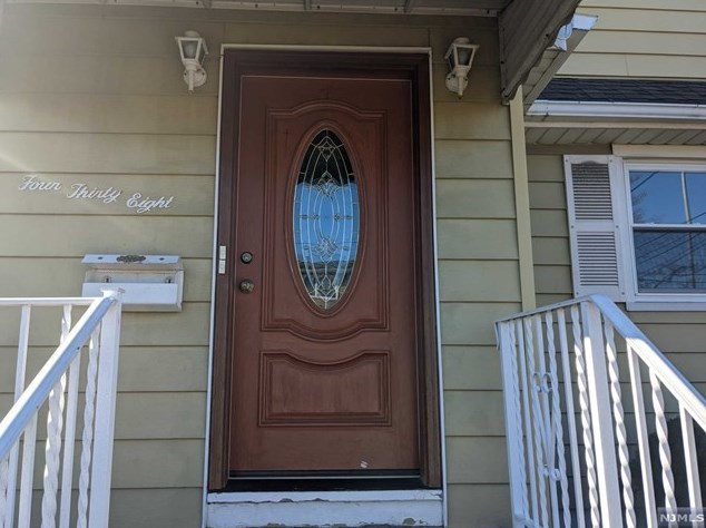438 Steinway Rd #1, Saddle Brook, NJ 07663