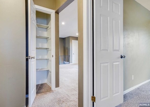 708 8th St, Secaucus NJ  07094-3020 exterior