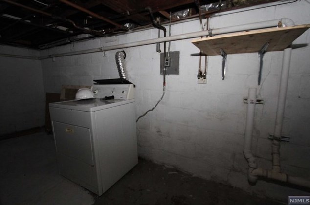 231 Royal Ave, Paterson NJ 07506-1830 exterior