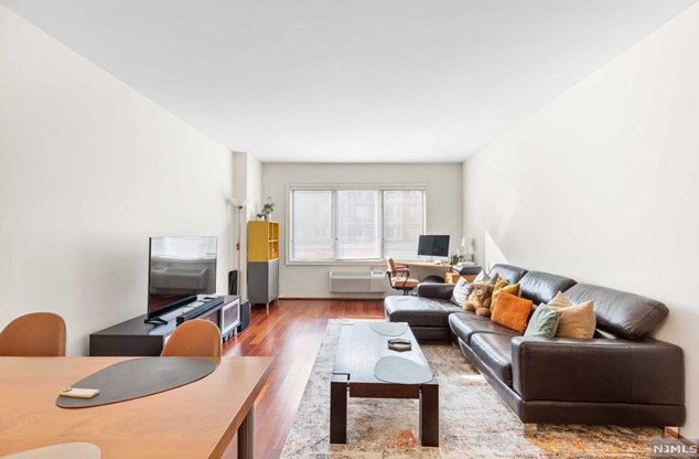 3113 City Pl, Edgewater, NJ 07020