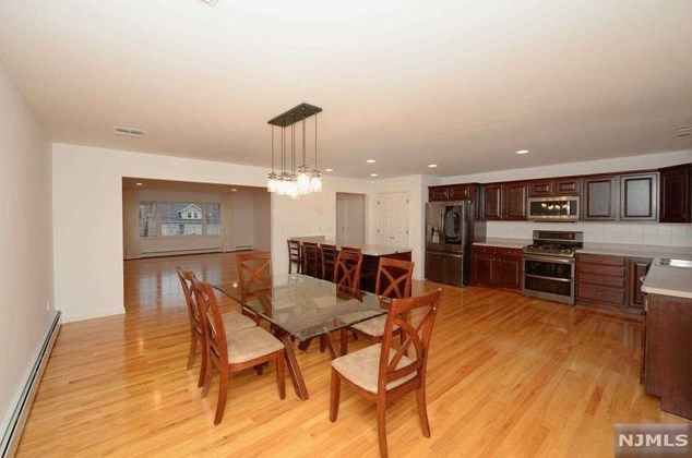 123 Maitland Ave, Paterson NJ  07506-2647 exterior