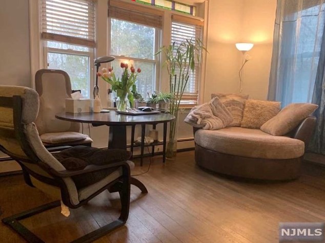 365 Cedar Ave #2nd Fl, Ridgewood, NJ 07450