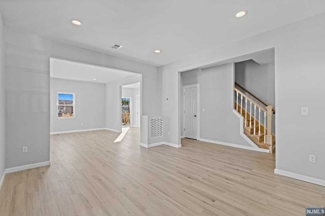 21 Harding Ave, Clifton NJ  07011-2209 exterior