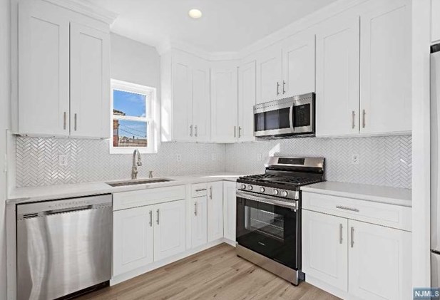21 Harding Ave, Clifton NJ  07011-2209 exterior