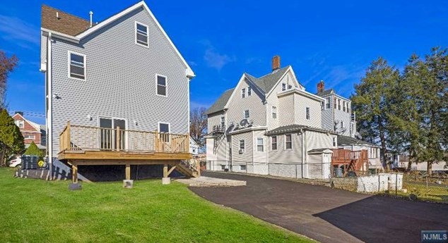 21 Harding Ave, Clifton NJ  07011-2209 exterior