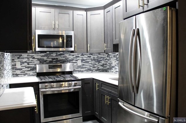 176 Hathaway St, Wallington, NJ 07057