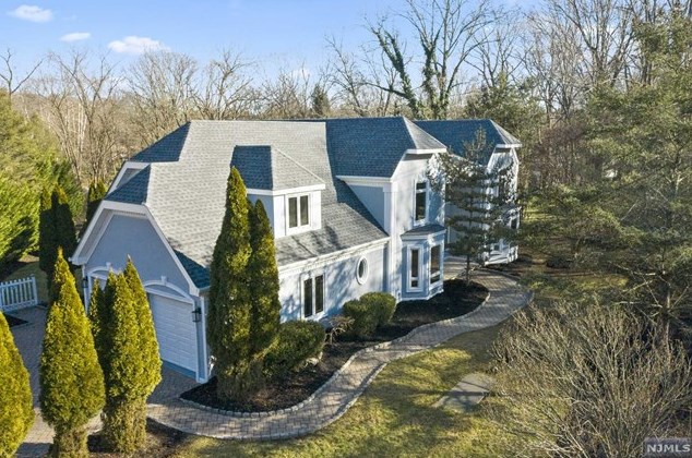 480 W Saddle River Rd, Upper Saddle River, NJ 07458
