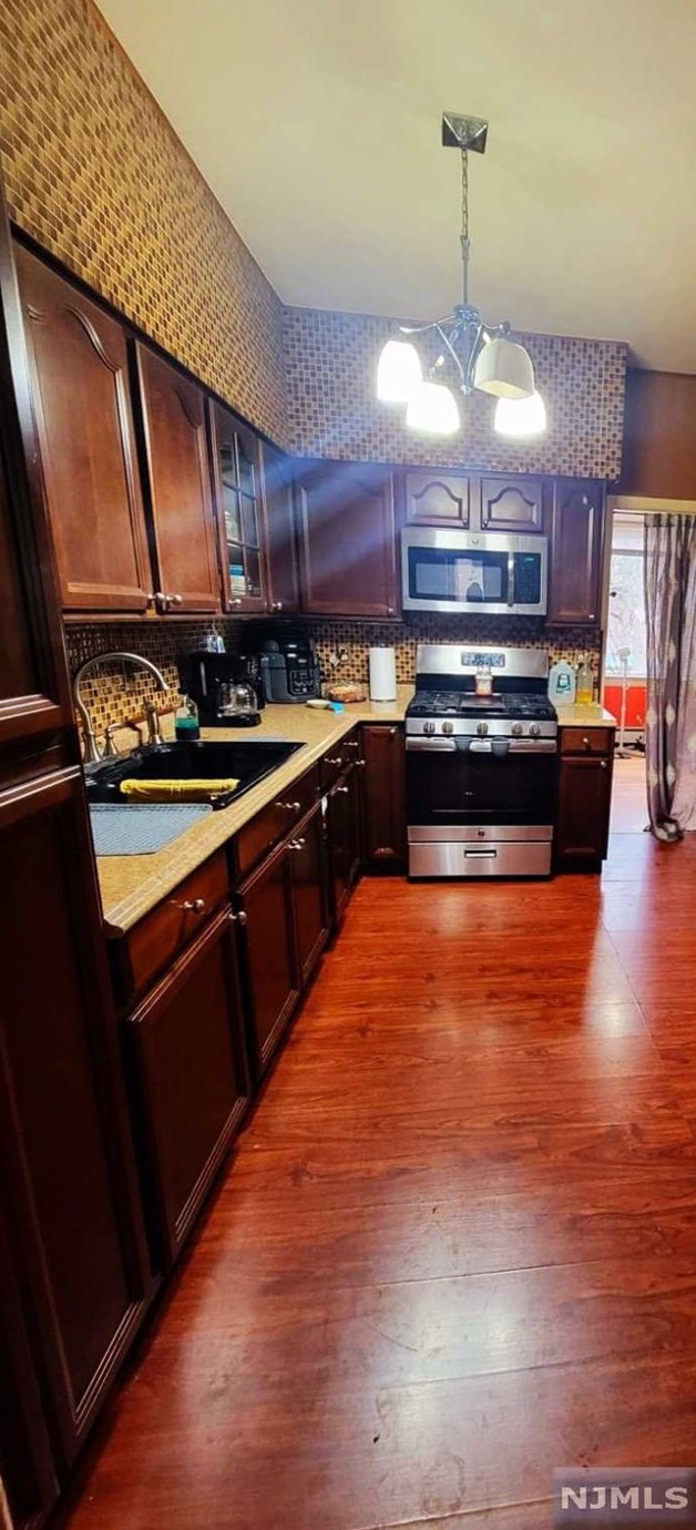 153 Sylvan Ave, Newark NJ  07104-3603 exterior