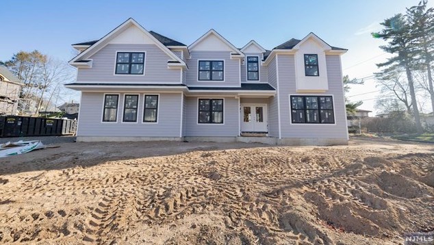 11 Concord Ave, Ridgewood, NJ 07452