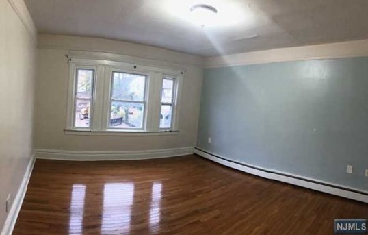213 N Clinton St, East Orange, NJ 07018