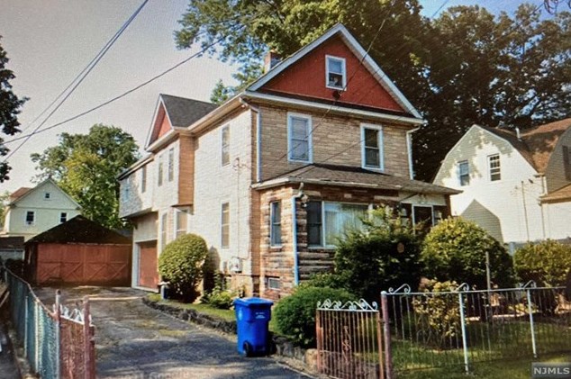 272 Washington Pl, Englewood, NJ 07631-3231