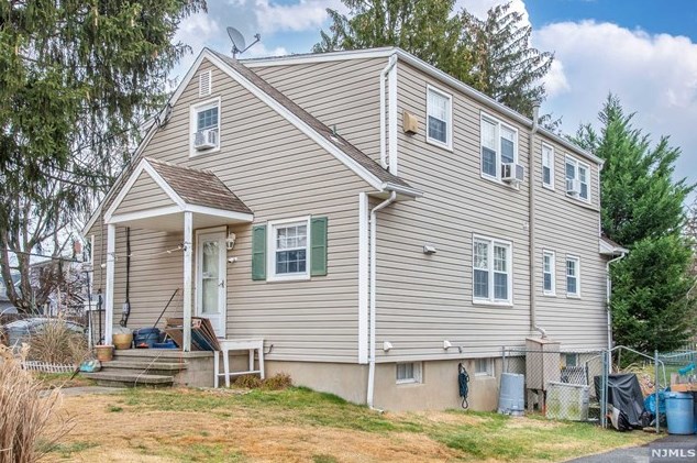 8 Barbara Dr, Pompton Falls, NJ 07442