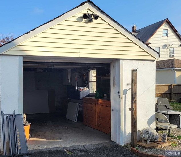 340 1st St, Saddle Brook, NJ 07663-6349