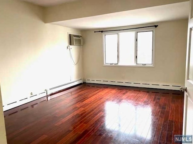 220 Hathaway St #2, Wallington, NJ 07057