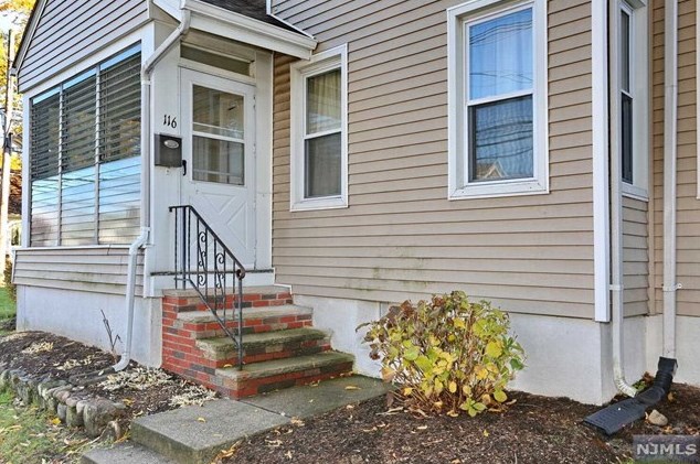 116 Buena Vista Ave, Paterson NJ  07506-2921 exterior