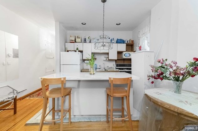 6114 Highland Pl, West New York, NJ 07093