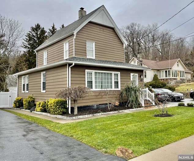 393 Ringwood Ave, Midvale NJ  07465-2205 exterior