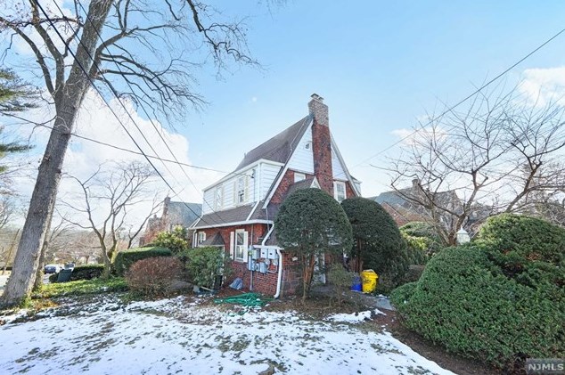 935 Prince St, Teaneck, NJ 07666