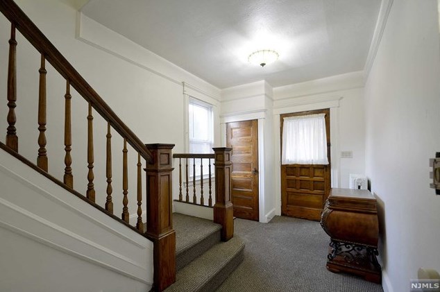 35 Christie St, Ridgefield Park, NJ 07660