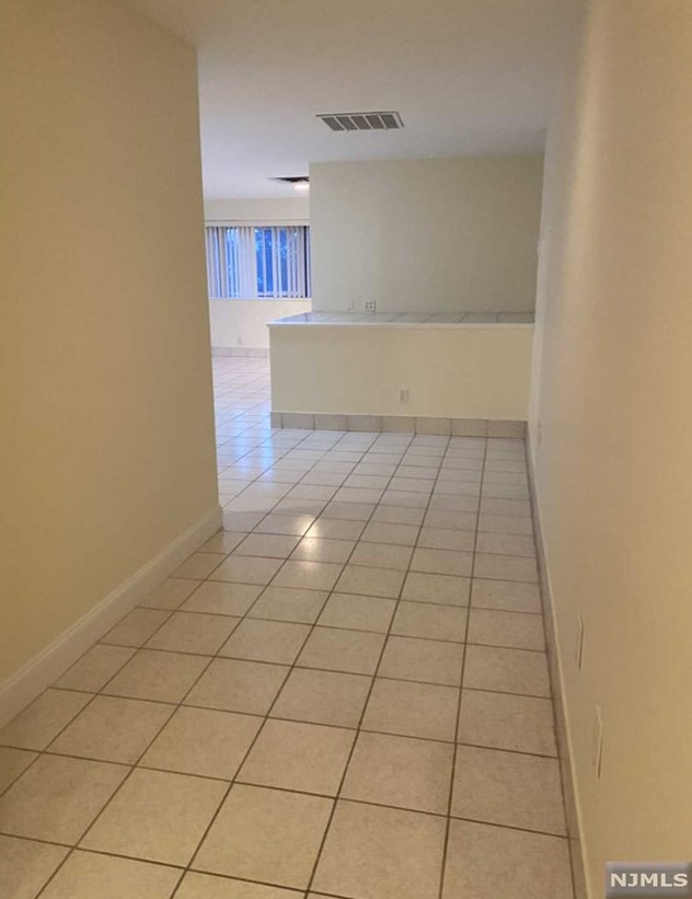 361 Bergen Blvd #2, Fairview, NJ 07022