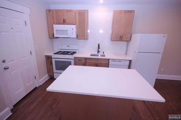 3 Charles St #2 W, Little Ferry, NJ 07643