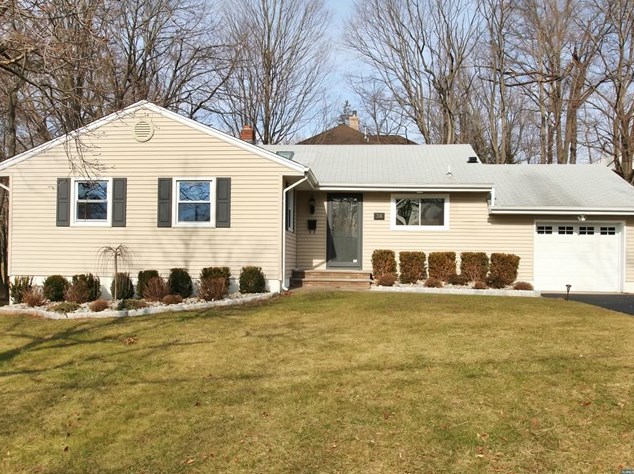 38 Garry Rd, Closter, NJ 07624