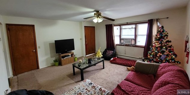 55 Mercer St, Wallington, NJ 07057