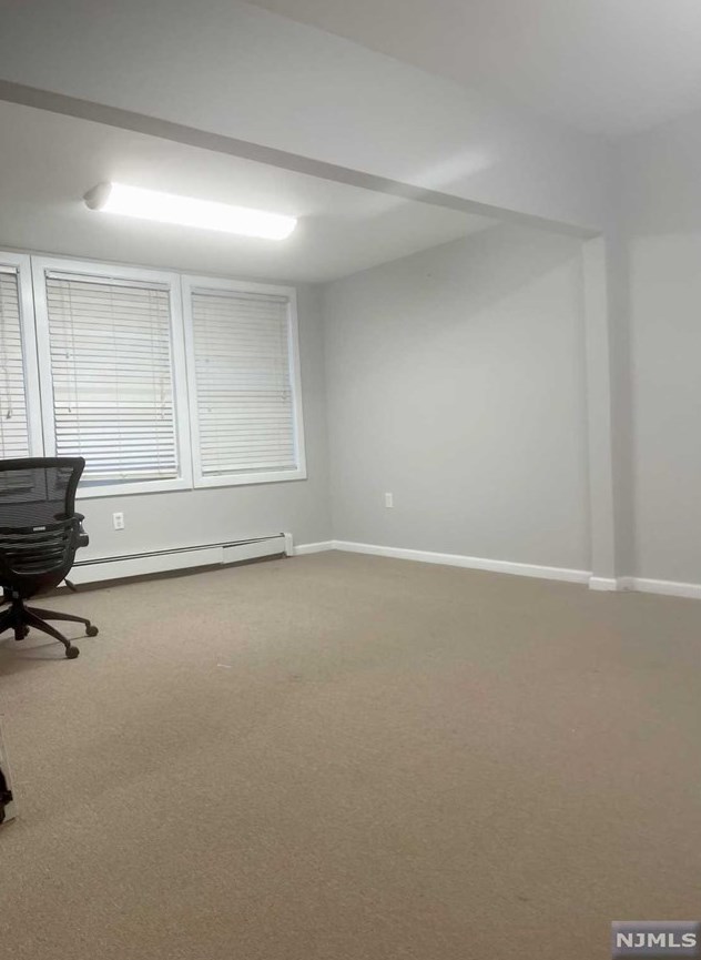 757 Ray Ave, Ridgefield NJ  07657-1218 exterior