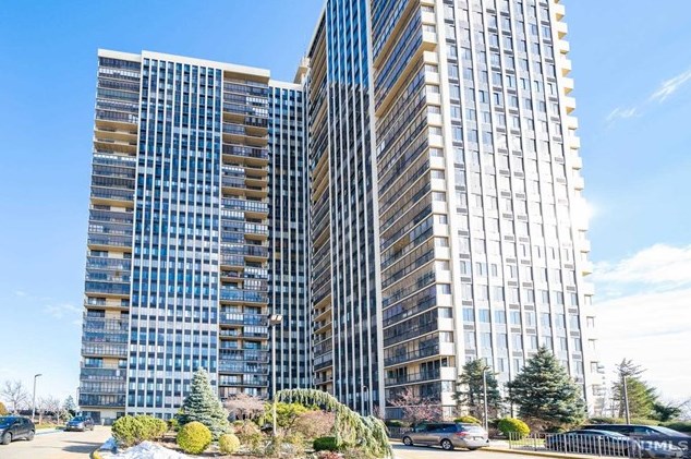 200 Winston Dr #2920, Cliffside Park, NJ 07010