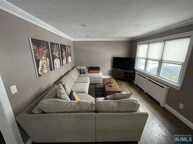 159 Henry St, Teaneck, NJ 07666