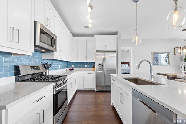 801 Palisade Ave #305, Union City, NJ 07087