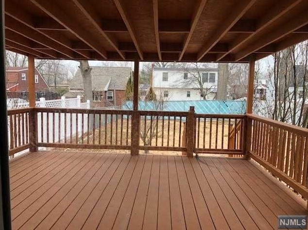 249 Rudolph Ave, Elmwood Park, NJ 07407