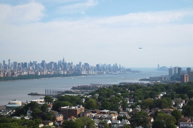 300 Winston Dr #3021, Cliffside Park, NJ 07010