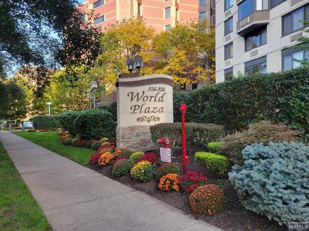 326 Prospect Ave #6d, Hackensack, NJ 07601