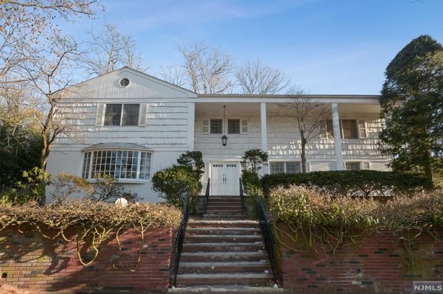 395 Highview Rd, Englewood, NJ 07631