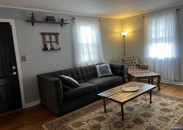 208 New Bridge Rd, Bergenfield NJ  07621-4124 exterior