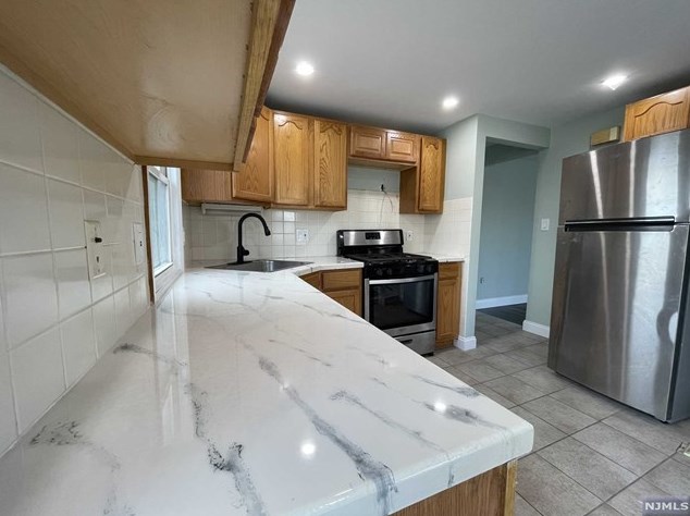 24-26 1st St, North Arlington, NJ 07031