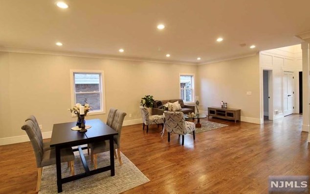 509 Forest Ave, Lyndhurst NJ  07071-2437 exterior