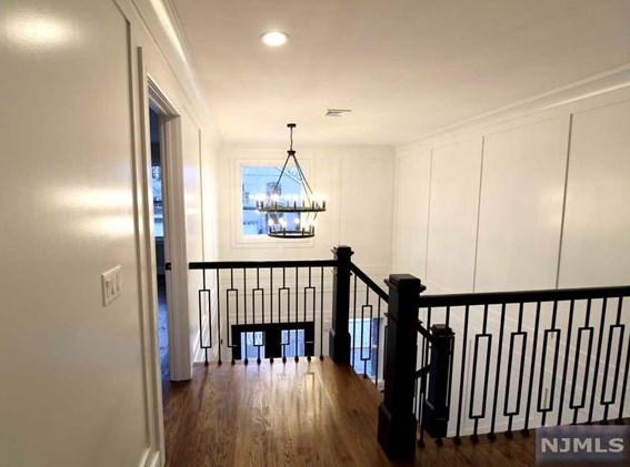 509 Forest Ave, Lyndhurst NJ  07071-2437 exterior