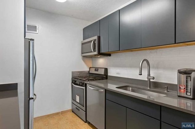 7002 Boulevard E #06i, West New York, NJ 07093