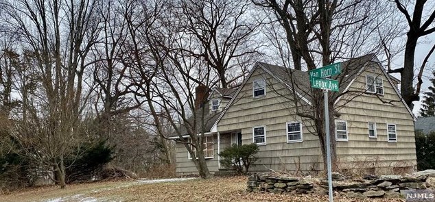 6 Van Horn St, Demarest, NJ 07627