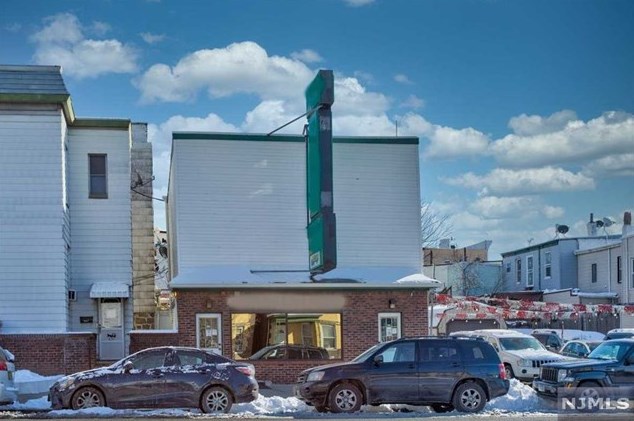 1110 Kennedy Blvd, Union City, NJ 07087