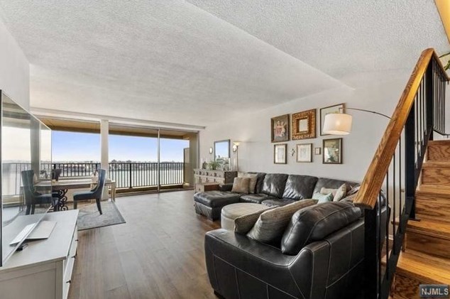 3 Horizon Rd ##1004, West Fort Lee, NJ 07024
