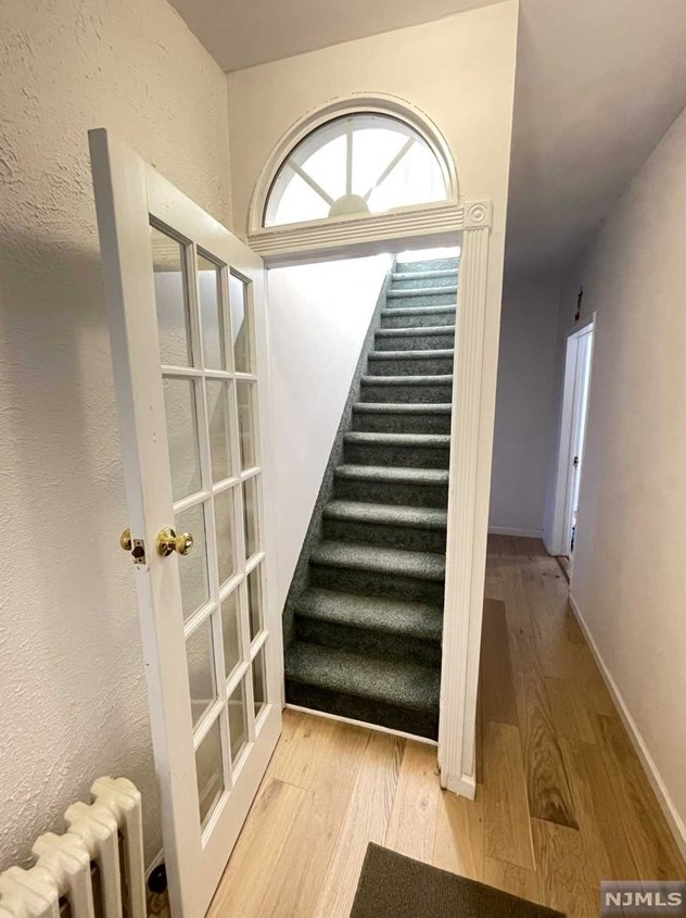 601 6th St, Carlstadt, NJ 07072