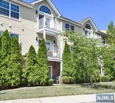 121 Courter Rd #41, Franklin Lakes, NJ 07417