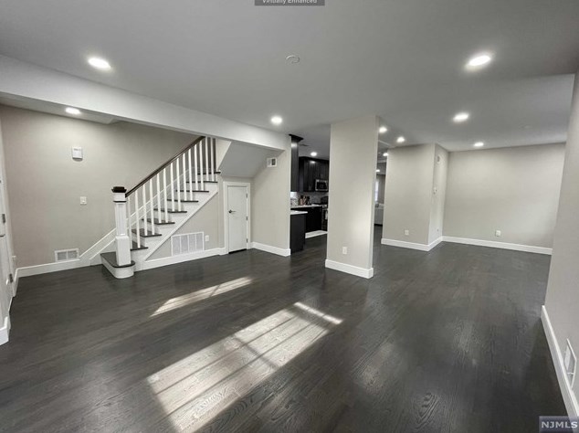 147 Highland Cross, Rutherford NJ  07070-2105 exterior