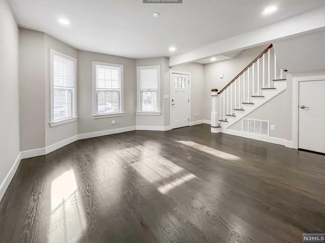 147 Highland Cross, Rutherford NJ  07070-2105 exterior