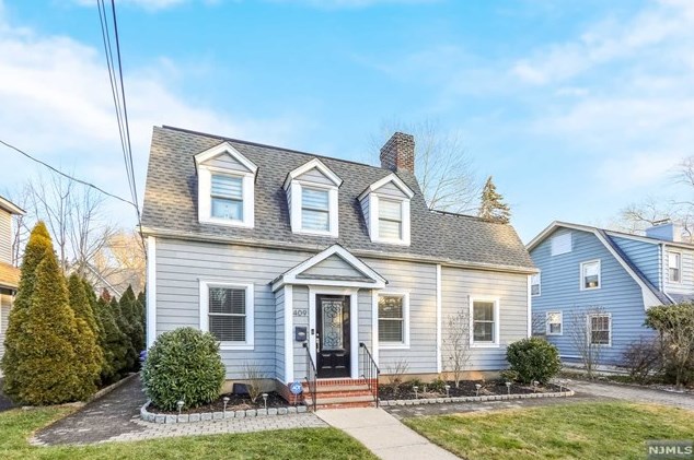 409 Valley View Rd, Englewood, NJ 07631